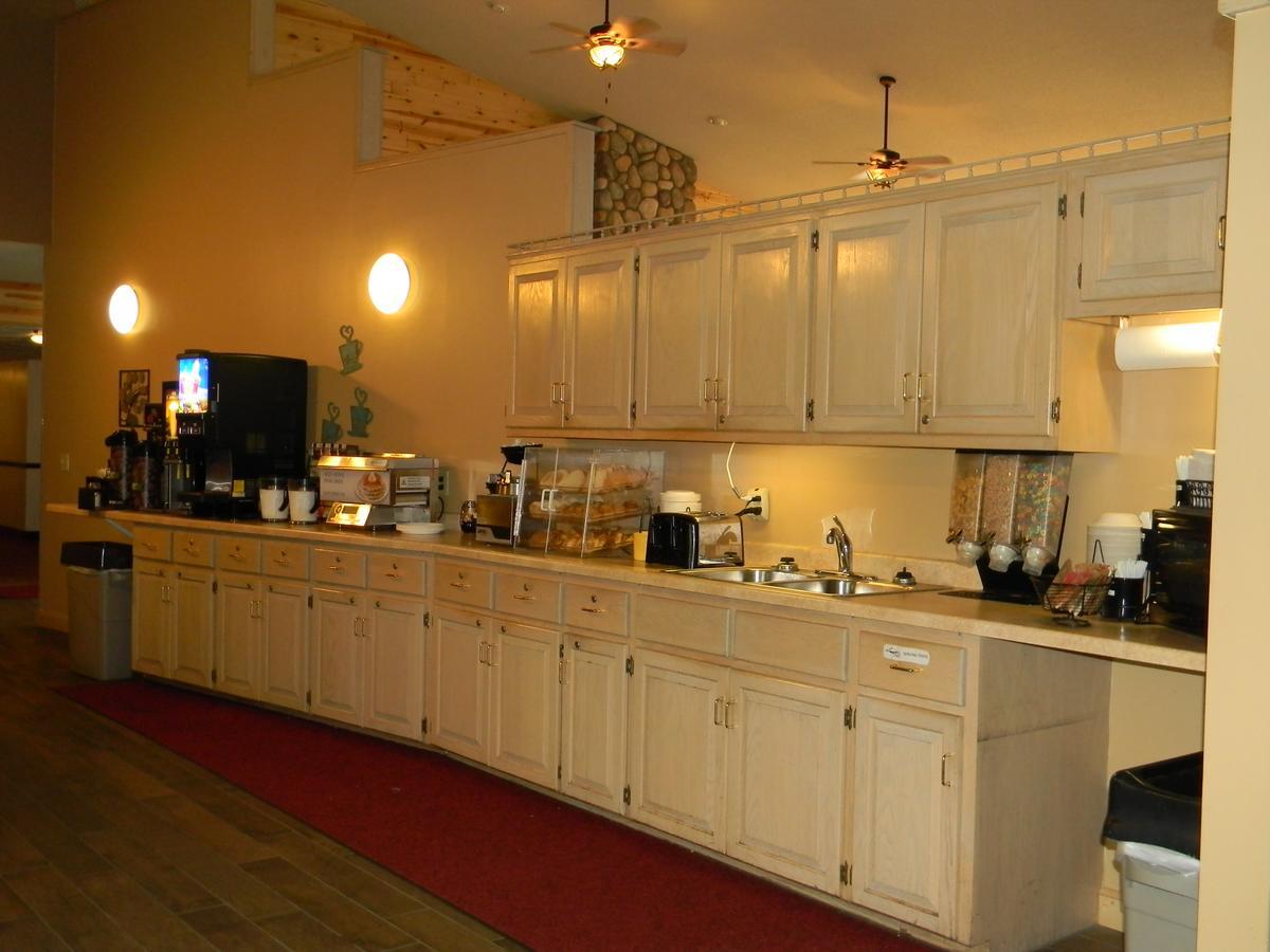 Boarders Inn & Suites By Cobblestone Hotels Superior Zewnętrze zdjęcie