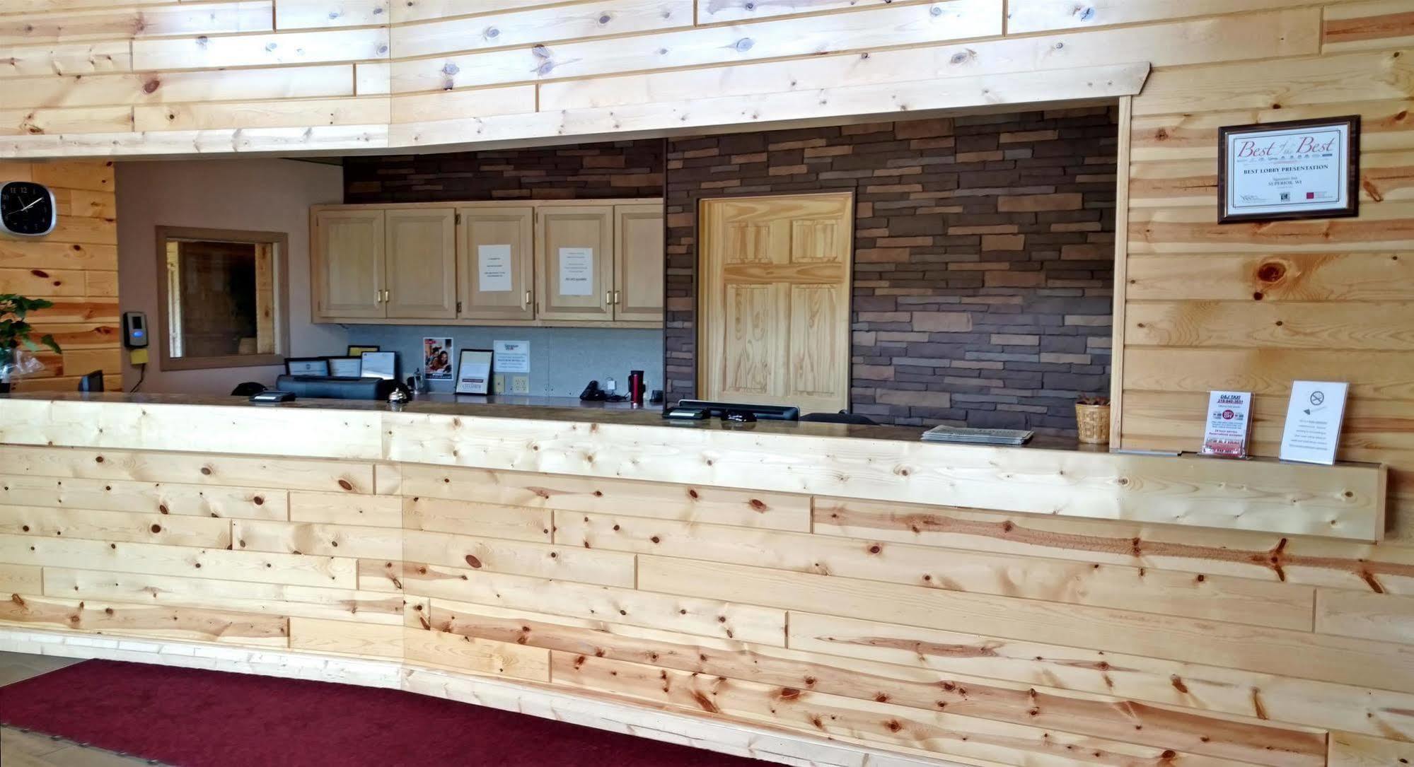 Boarders Inn & Suites By Cobblestone Hotels Superior Zewnętrze zdjęcie