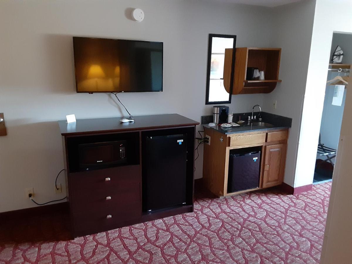 Boarders Inn & Suites By Cobblestone Hotels Superior Zewnętrze zdjęcie